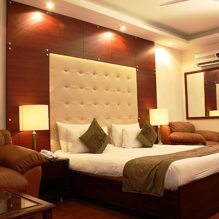 Oyo 367 Hotel Forest Green Nueva Delhi Exterior foto