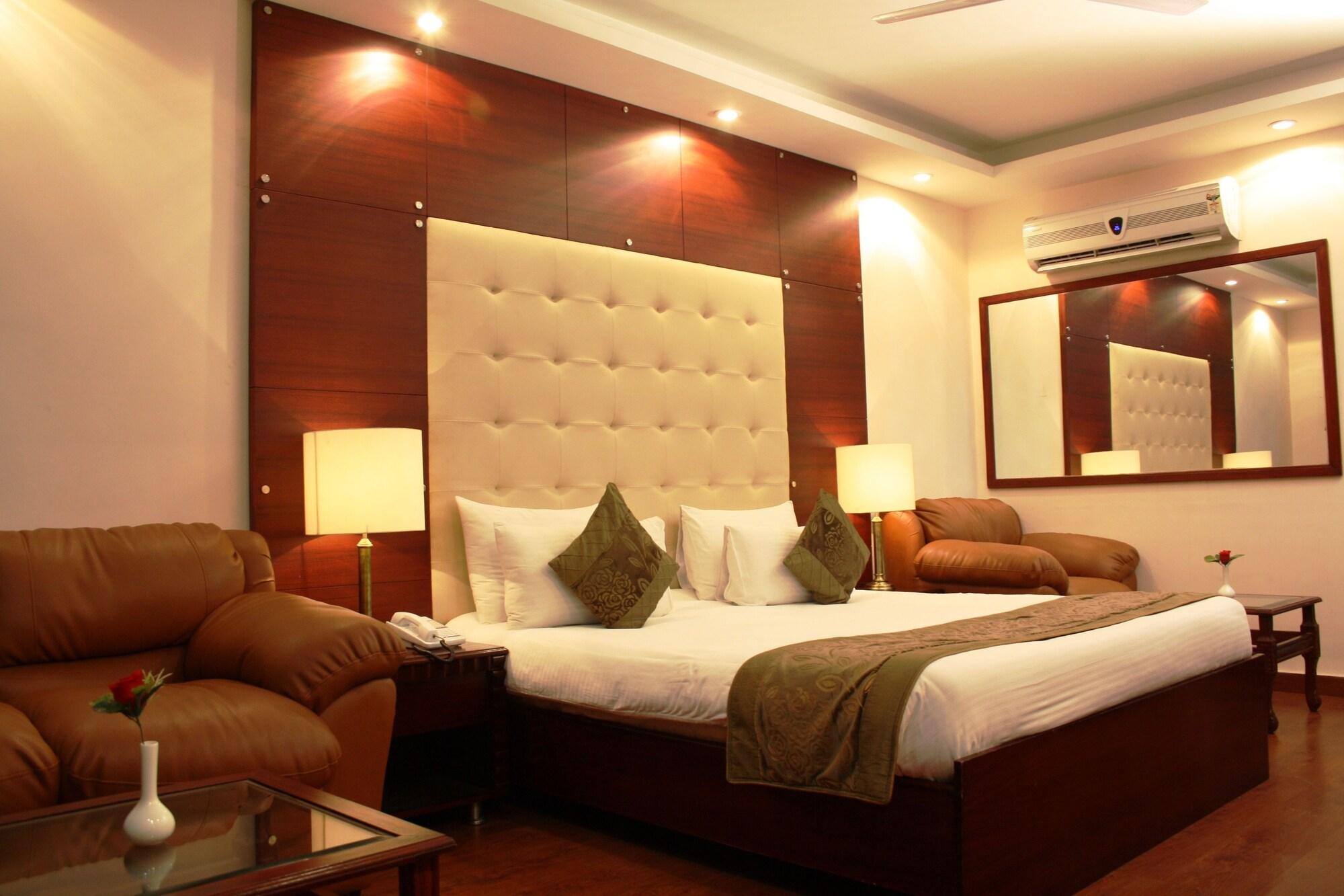 Oyo 367 Hotel Forest Green Nueva Delhi Exterior foto
