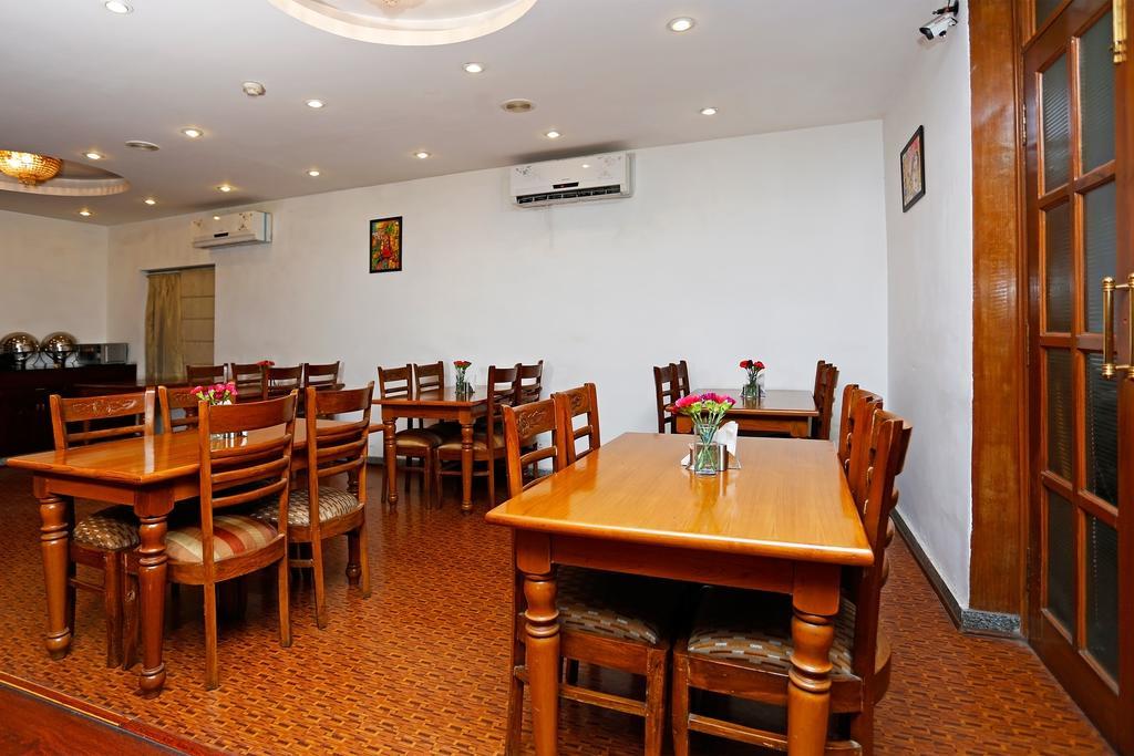 Oyo 367 Hotel Forest Green Nueva Delhi Exterior foto