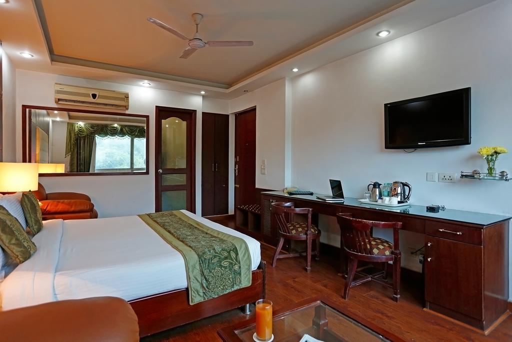 Oyo 367 Hotel Forest Green Nueva Delhi Exterior foto