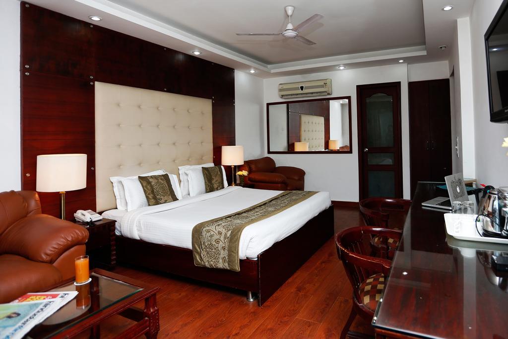 Oyo 367 Hotel Forest Green Nueva Delhi Exterior foto