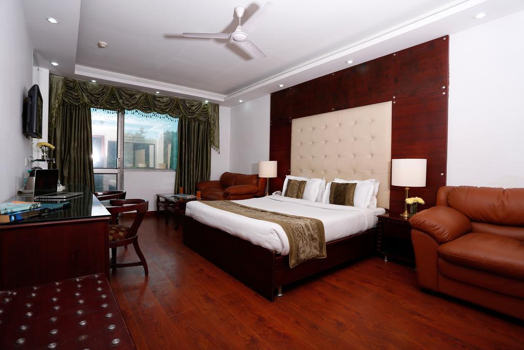 Oyo 367 Hotel Forest Green Nueva Delhi Exterior foto