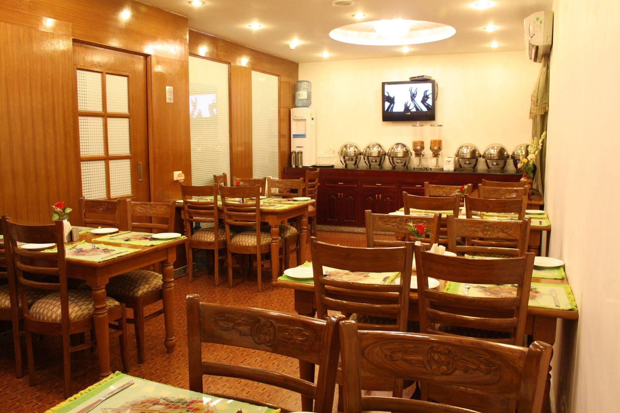 Oyo 367 Hotel Forest Green Nueva Delhi Restaurante foto